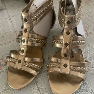 New in box New Directions Grace Gladiator sandals